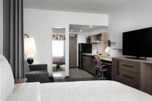 home2 suites dickson tn