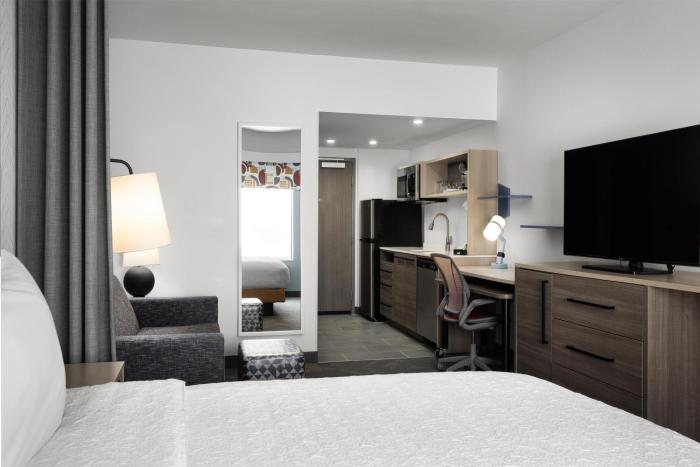 home2 suites dickson tn