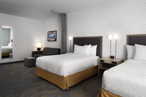 home2 suites dickson tn