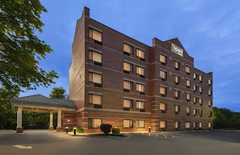 spark by hilton woburn boston