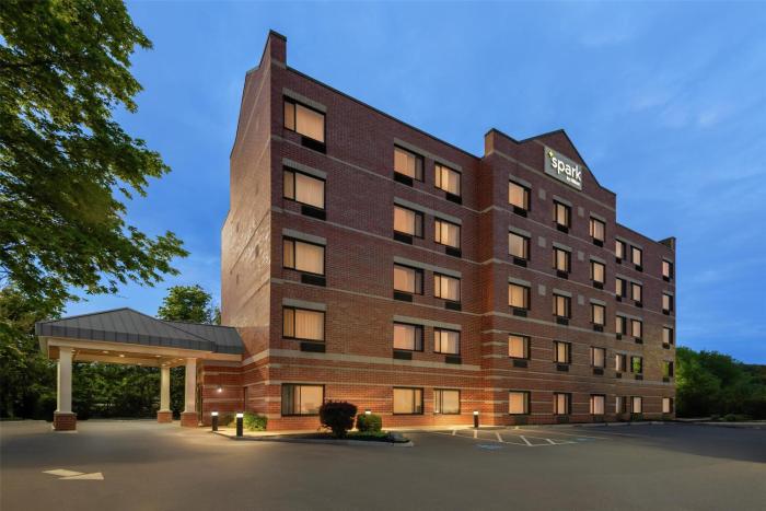 spark by hilton woburn boston