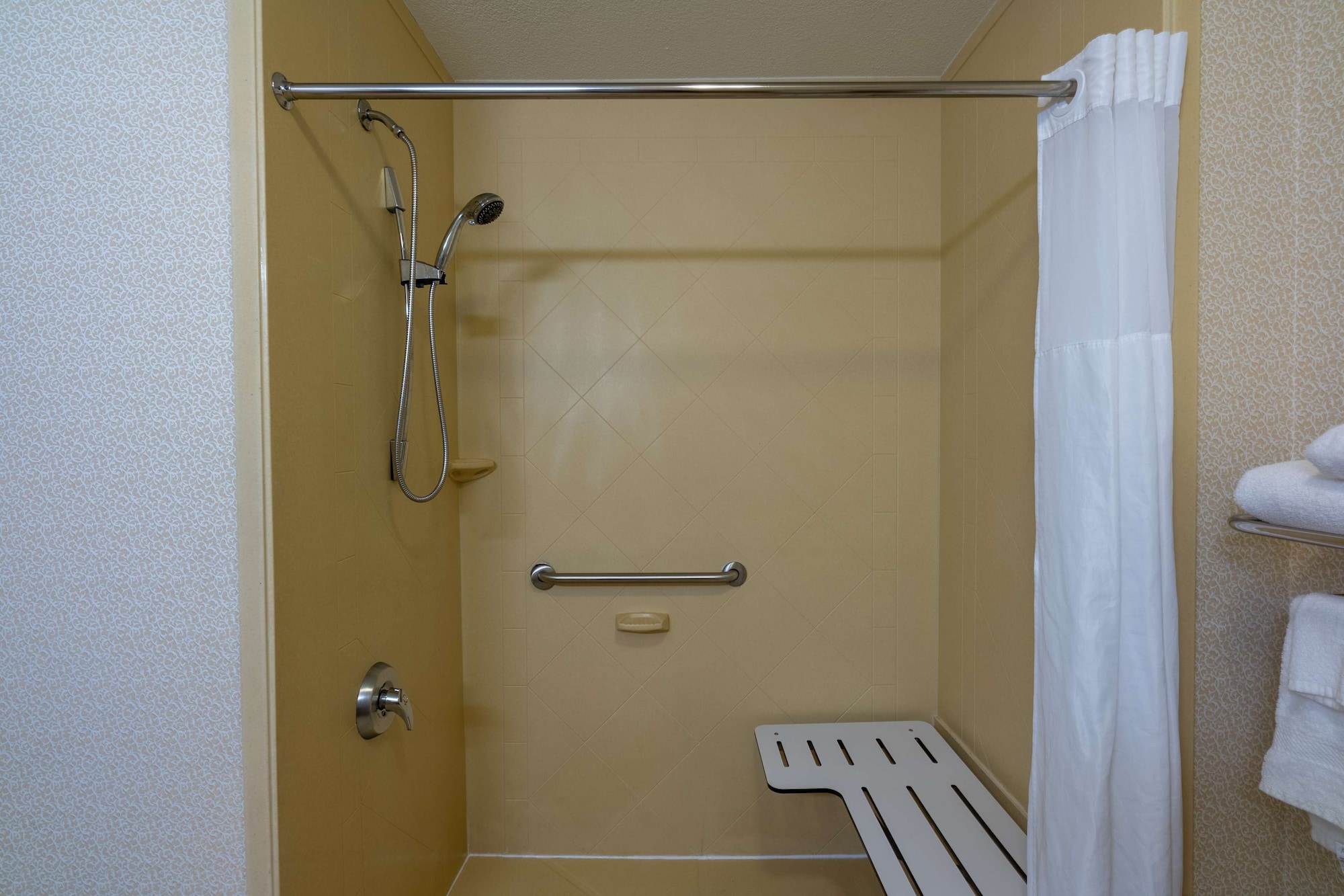 hampton inn london north
