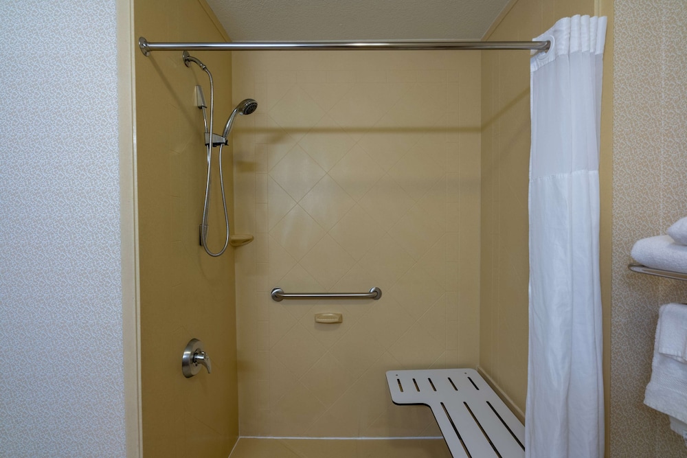 hampton inn london north