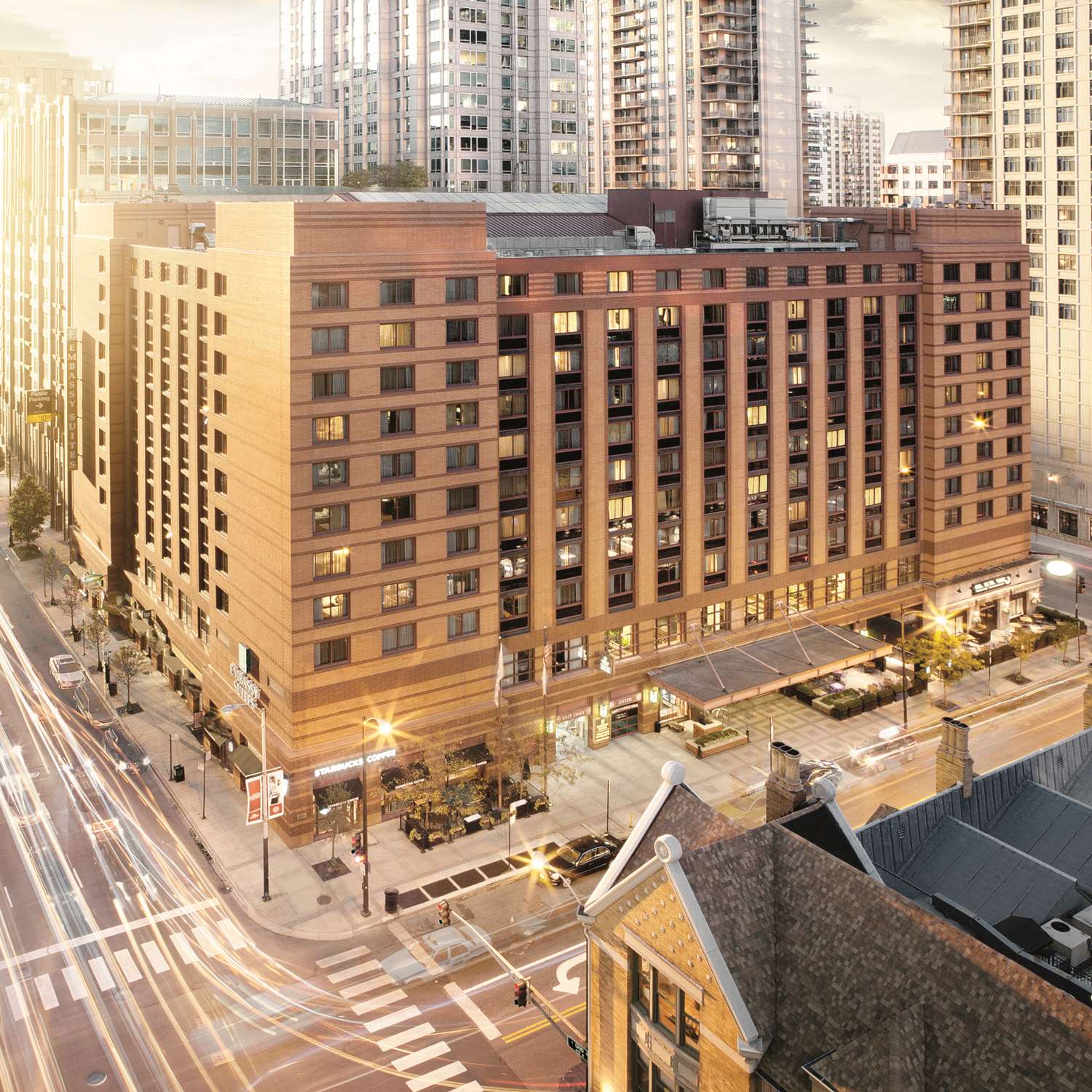 embassy suites by hilton chicago downtown river north