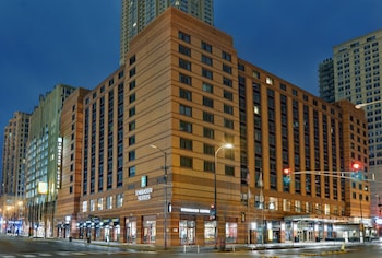 embassy suites by hilton chicago downtown river north