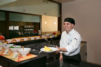 embassy suites by hilton chicago downtown river north