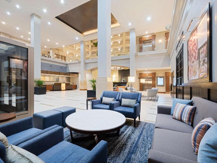 embassy suites by hilton chicago downtown river north