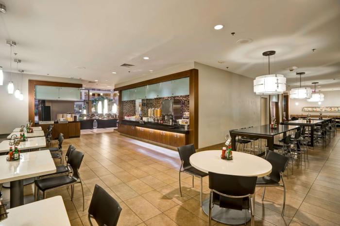 embassy suites by hilton chicago downtown river north