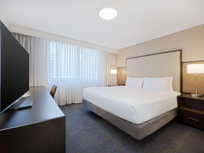 embassy suites by hilton chicago downtown river north