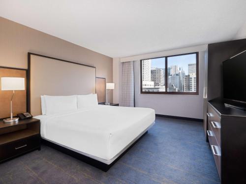 embassy suites by hilton chicago downtown river north