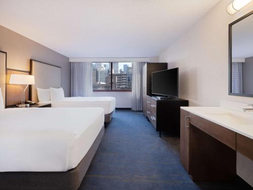 embassy suites by hilton chicago downtown river north
