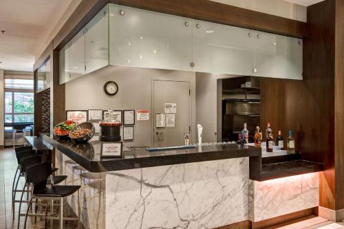 embassy suites by hilton chicago downtown river north