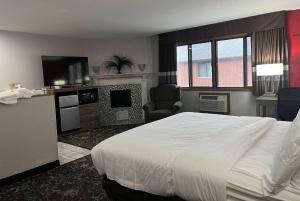 ramada by wyndham cedar rapids south