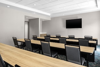 home2 suites by hilton dry ridge