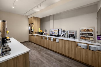 home2 suites by hilton dry ridge