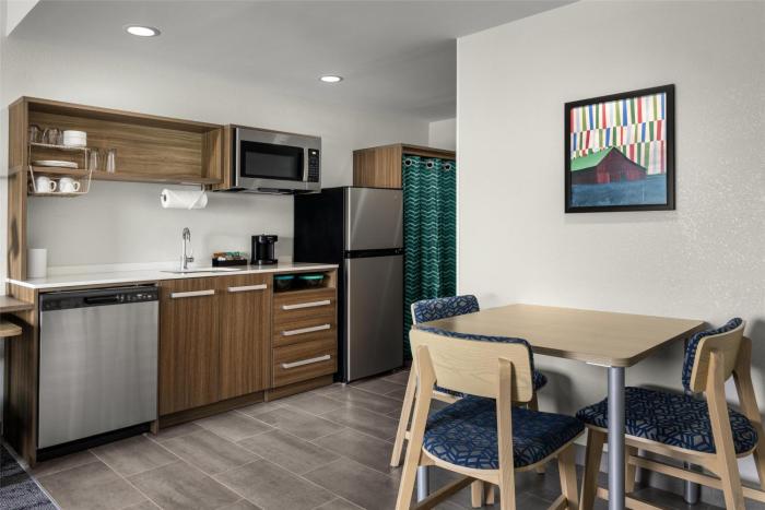 home2 suites by hilton dry ridge