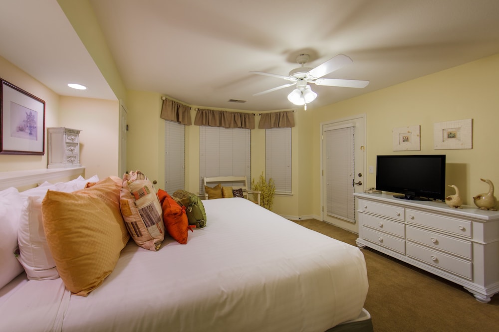 holiday inn club vacations holiday hills resort branson by ihg