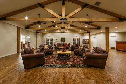 holiday inn club vacations holiday hills resort branson by ihg