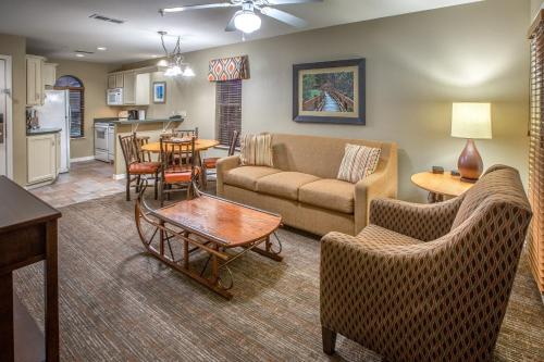 holiday inn club vacations holiday hills resort branson by ihg