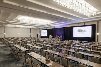 hilton arlington rosslyn the key