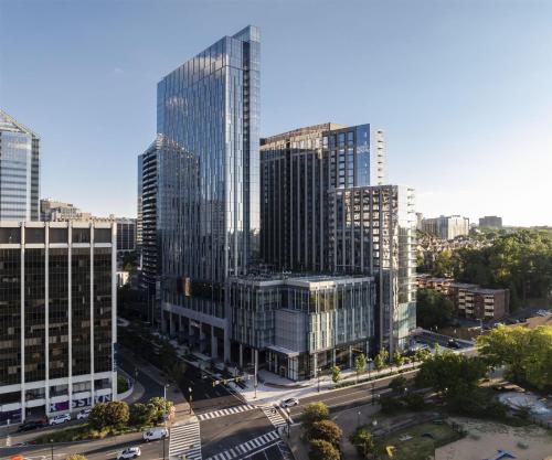 hilton arlington rosslyn the key