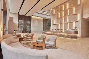 Hilton Gurugram Baani City Centre,,5 star