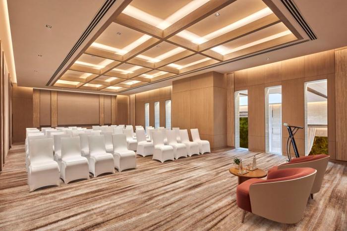 hilton gurugram baani city centre