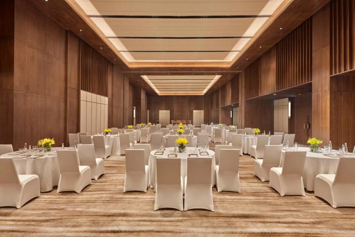 hilton gurugram baani city centre