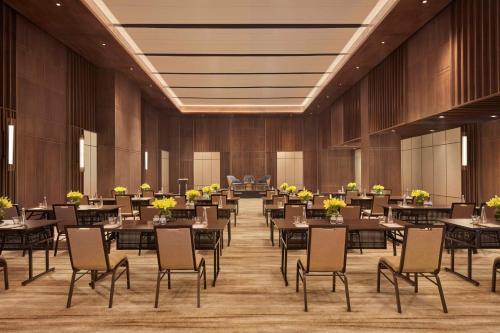 hilton gurugram baani city centre