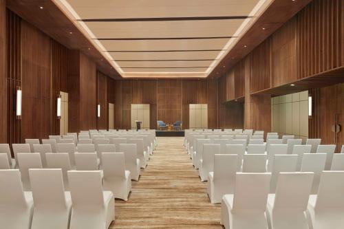 hilton gurugram baani city centre