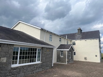 ty dderw country inn