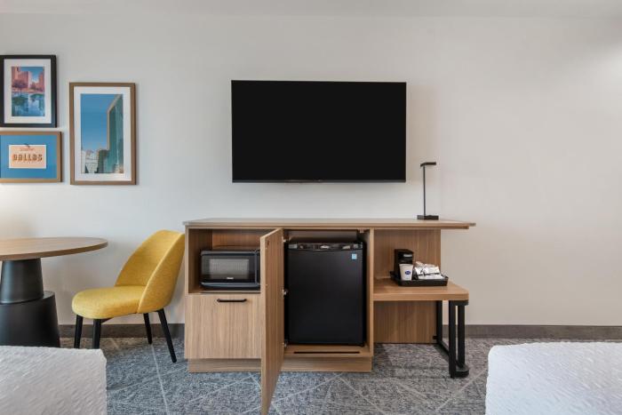 hampton inn and suites irving dfw airport north