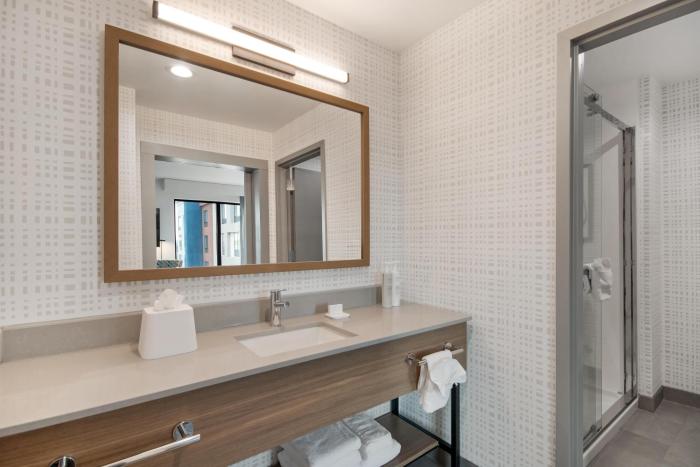 hampton inn and suites irving dfw airport north