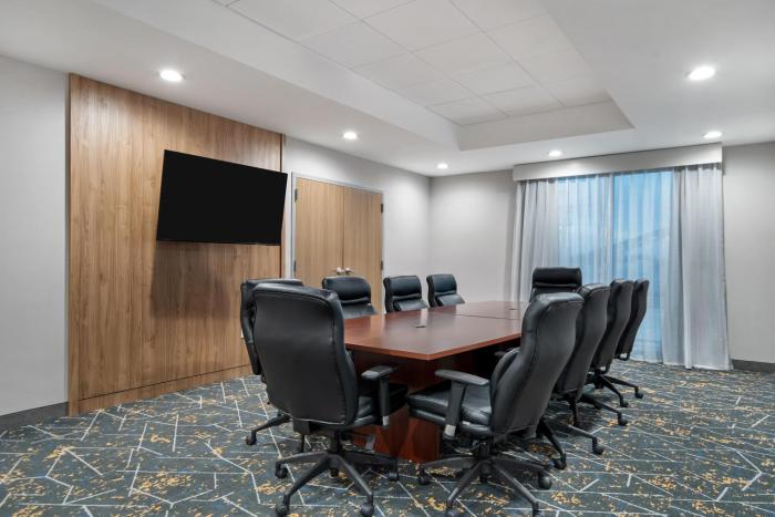 hampton inn and suites irving dfw airport north