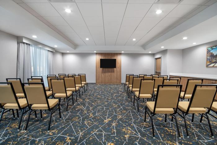 hampton inn and suites irving dfw airport north