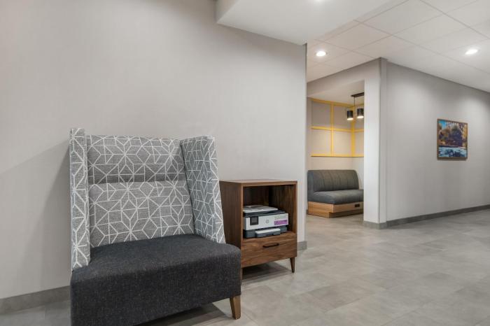 hampton inn and suites irving dfw airport north