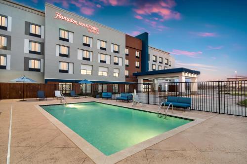 hampton inn and suites irving dfw airport north