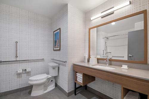 hampton inn and suites irving dfw airport north