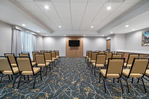 hampton inn and suites irving dfw airport north