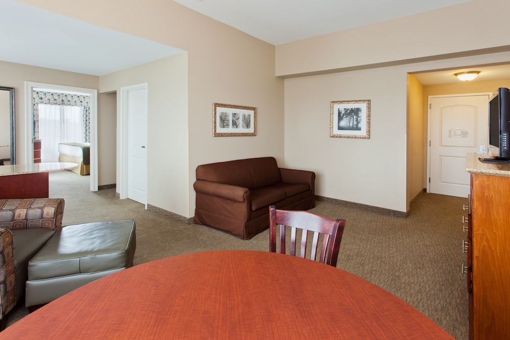 holiday inn express and suites baton rouge east by ihg