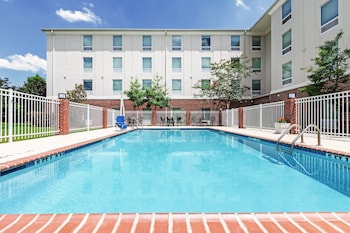 Holiday Inn Express & Suites Baton Rouge East By Ihg,East Baton Rouge Parish>>Baton Rouge,3 star