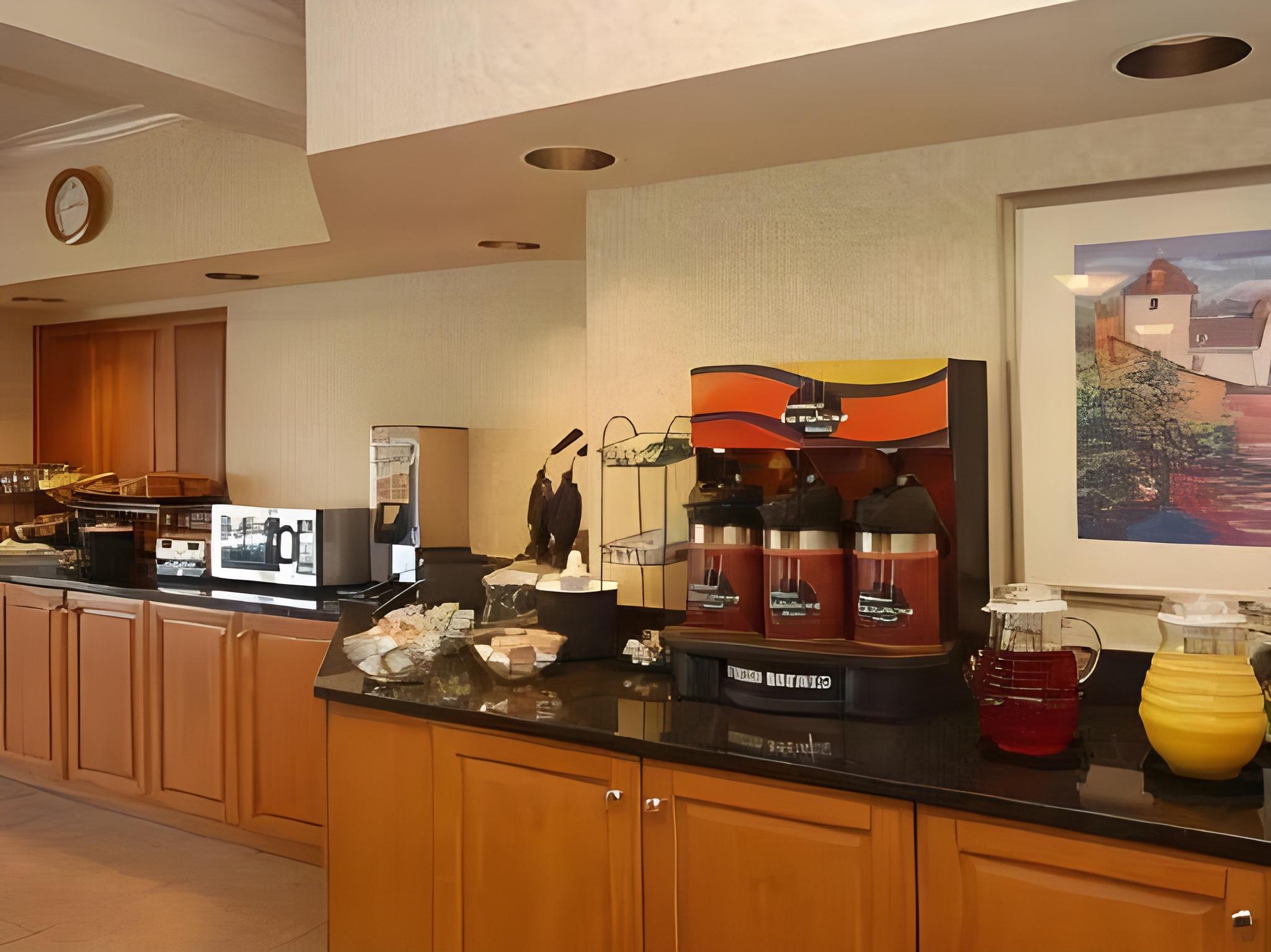 hampton inn chelsea mi