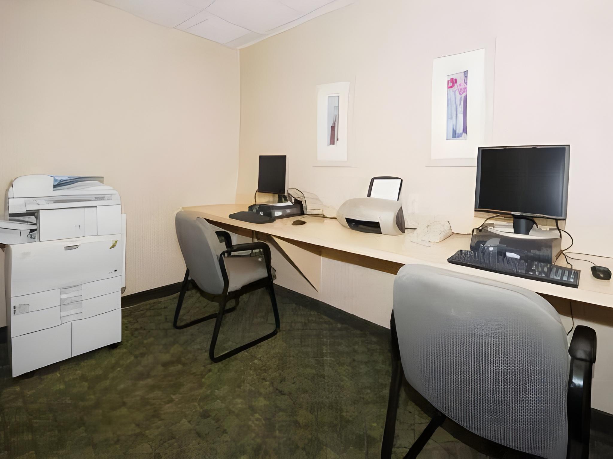 hampton inn chelsea mi