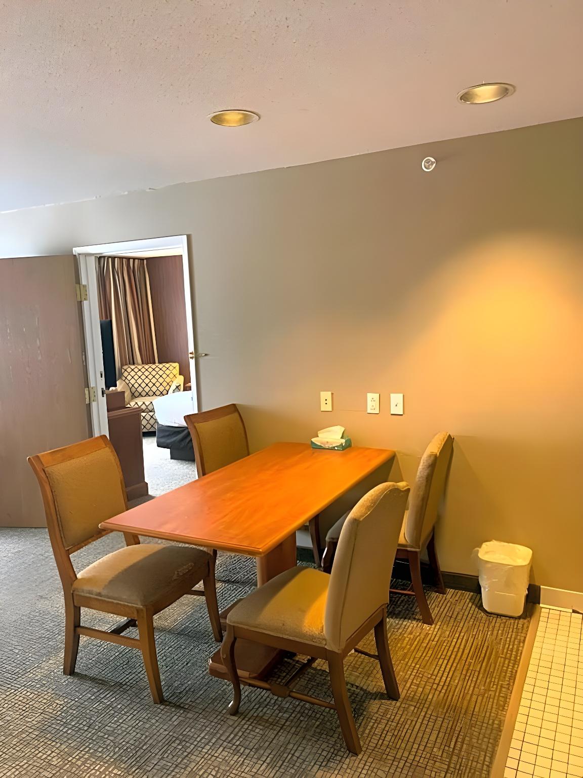 hampton inn chelsea mi