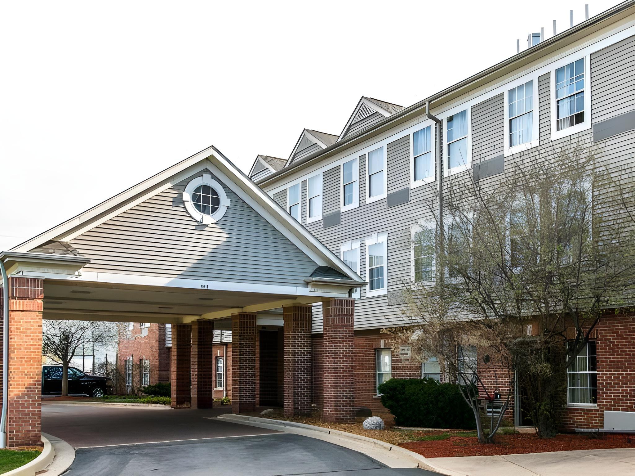 hampton inn chelsea mi