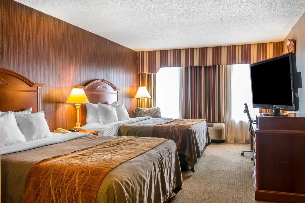hampton inn chelsea mi