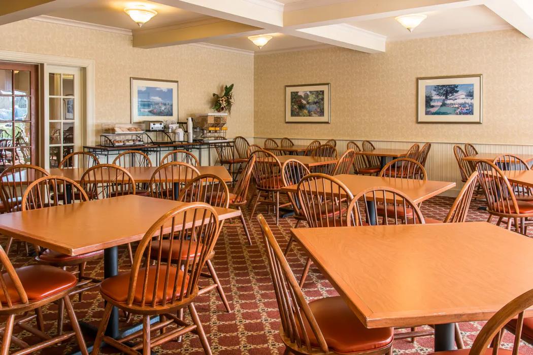 hampton inn chelsea mi
