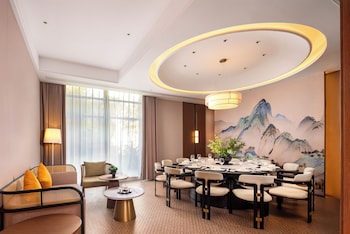 hilton garden inn zhangjiajie wulingyuan