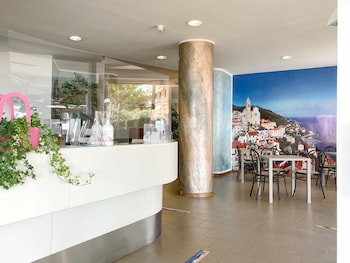 hotel mayola