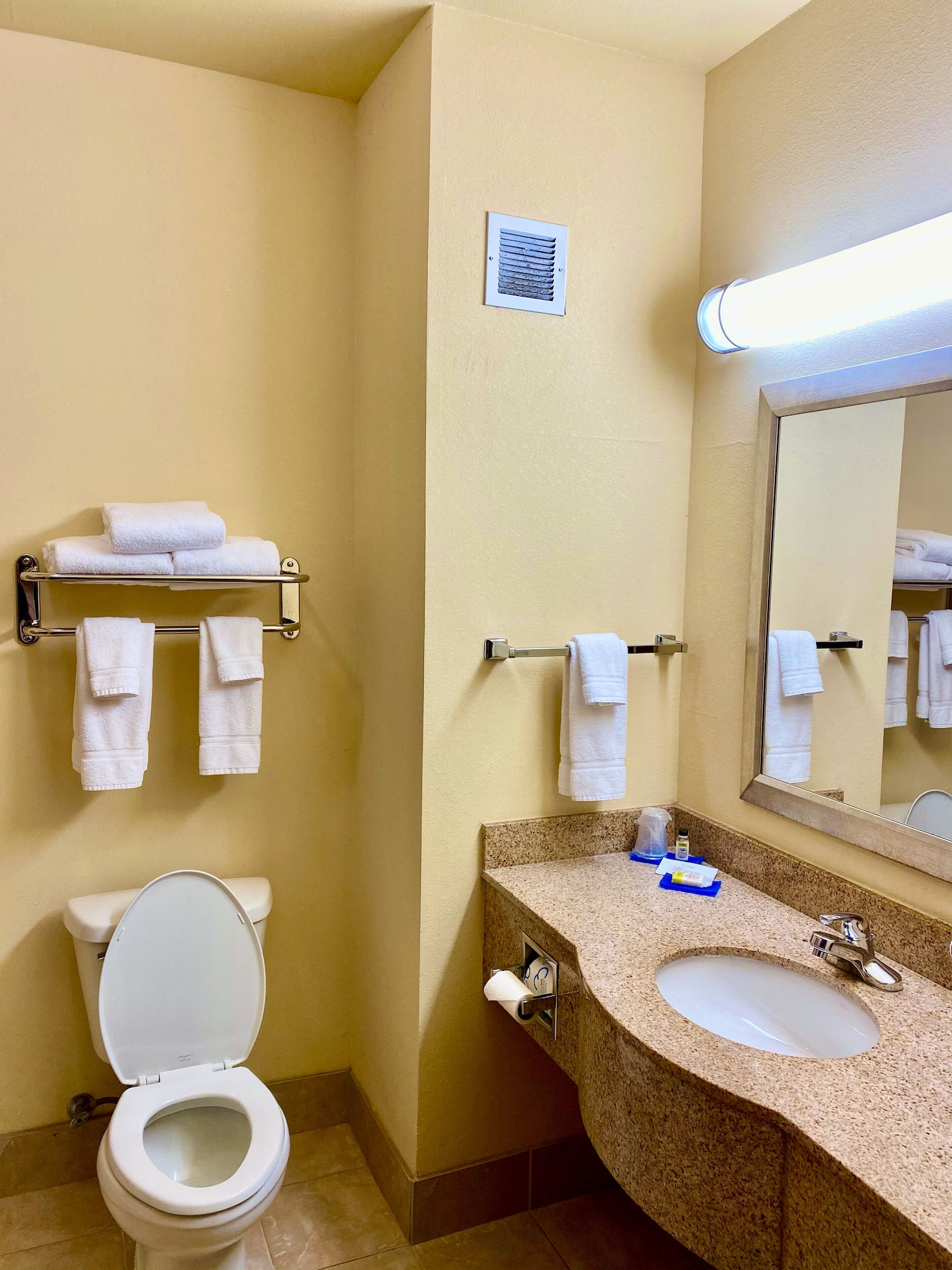 holiday inn express hotel and suites perry by ihg